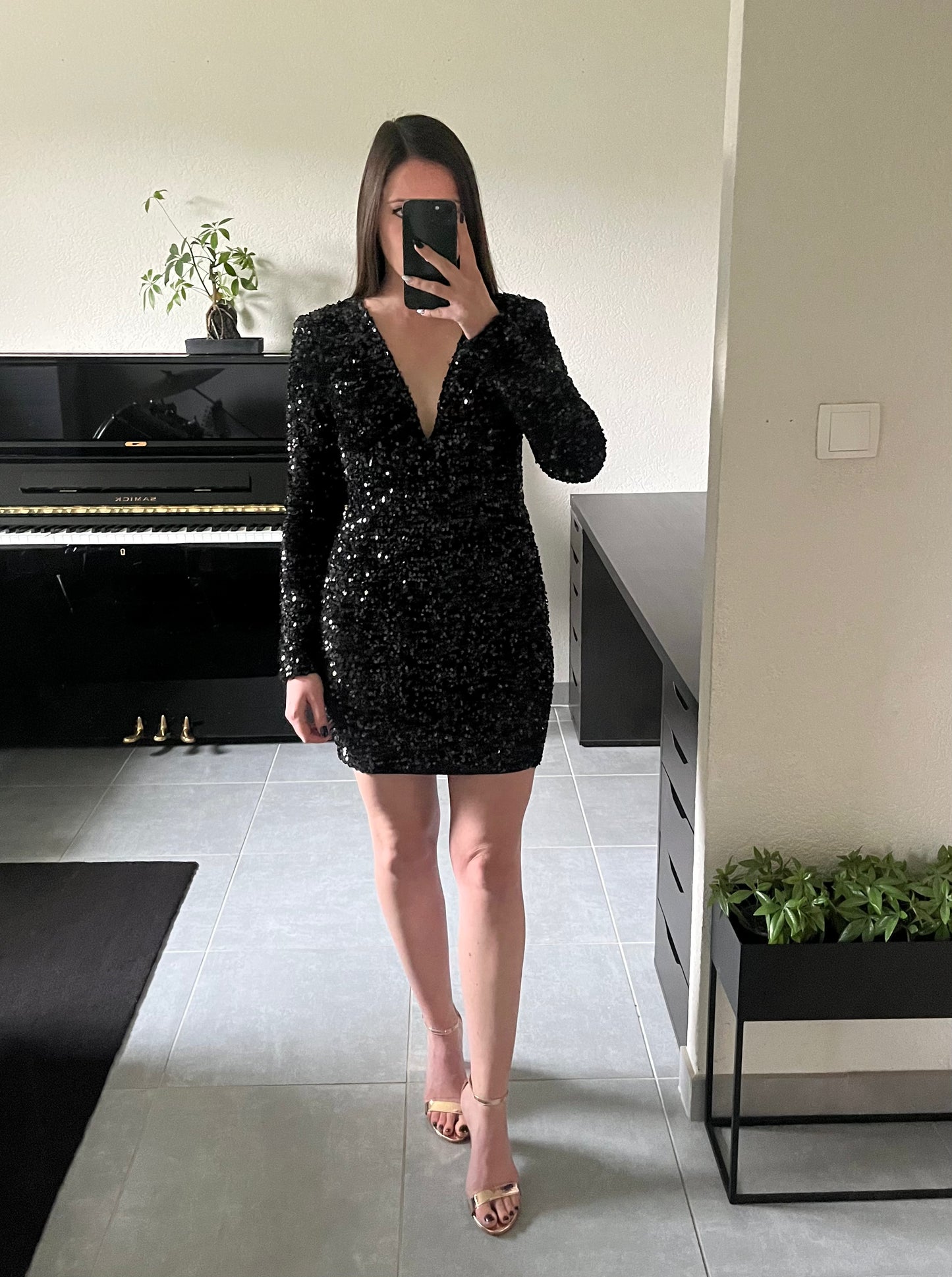 Robe sequins manches longues