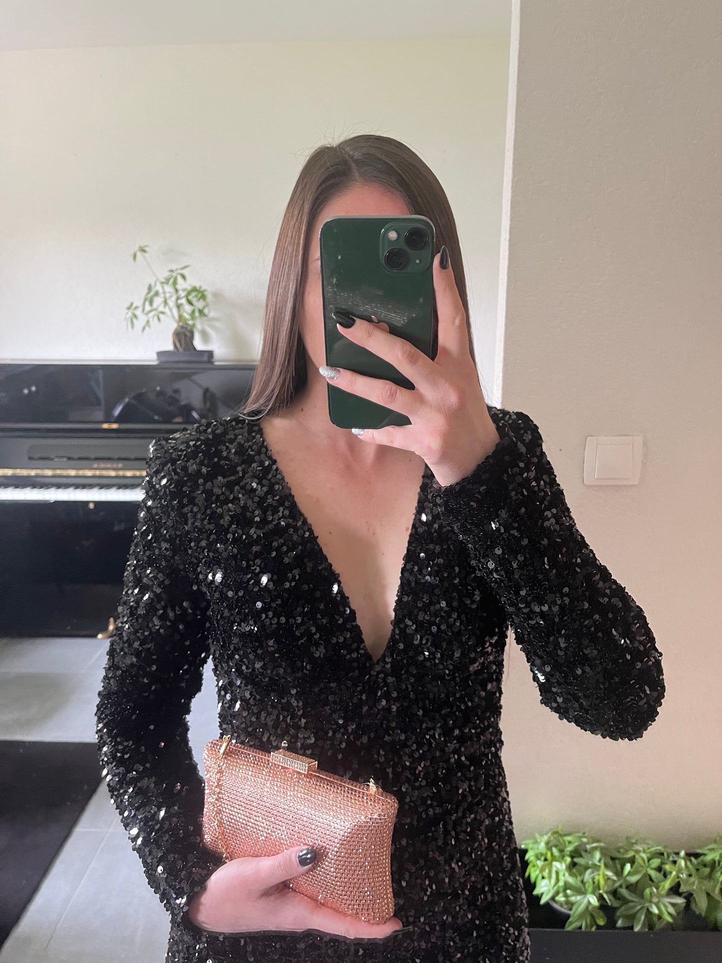 Robe sequins manches longues