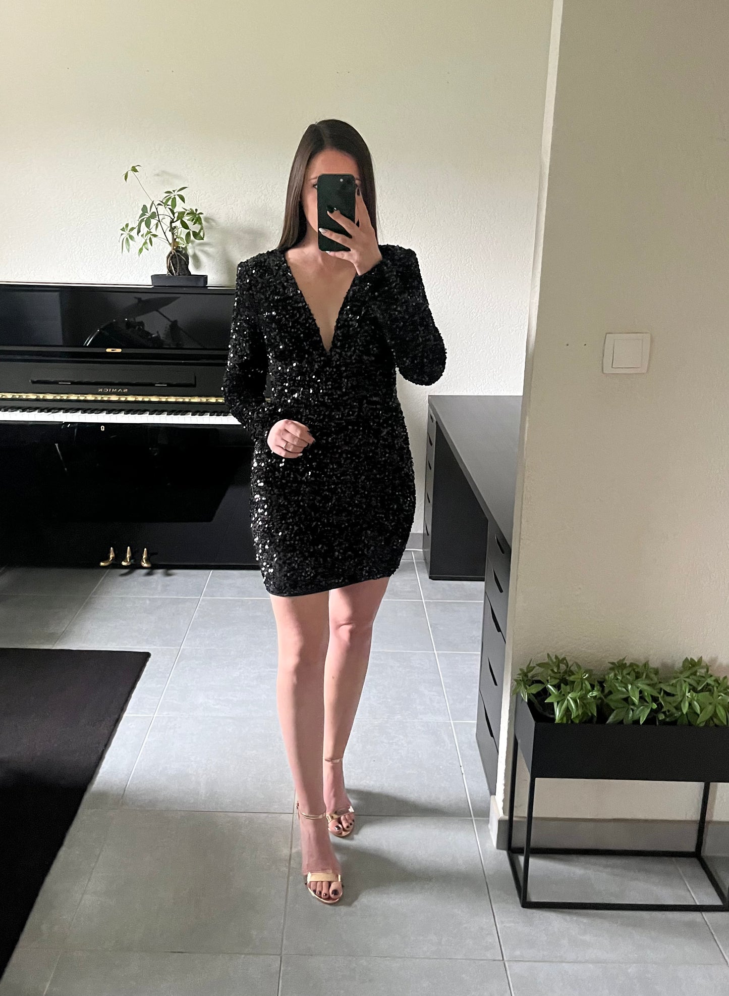 Robe sequins manches longues