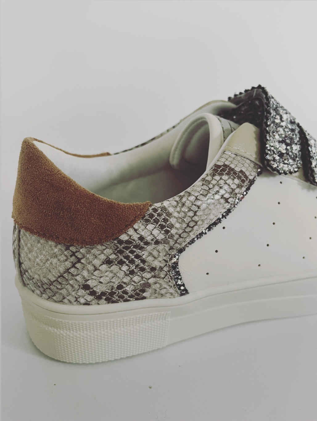 Baskets argentées